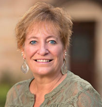 Headshot of JAKI PERKINS
Vice President, Branch Operations Officer With Texas Hill Country Bank